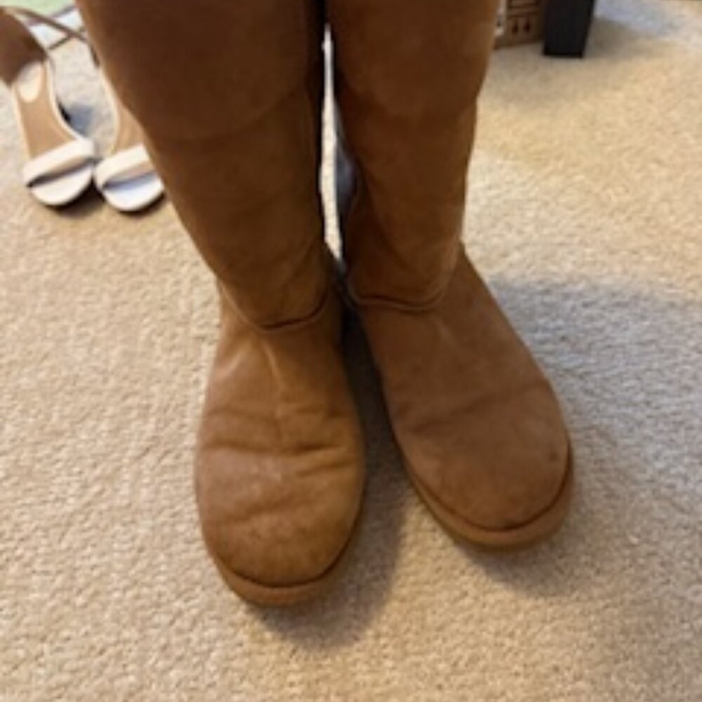UGG Tall Classic Boots - Chestnut - Size 10